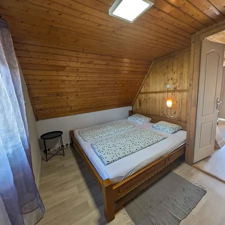 In - Balaton 53551 بيت للعطل *