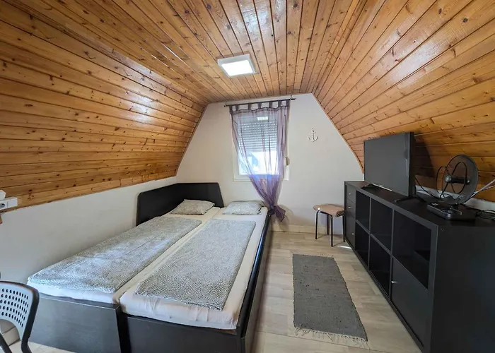 In - Balaton 53551 בית נופש *